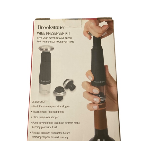 Brookstone Wine Preserver Kit New - Picture 3 of 3